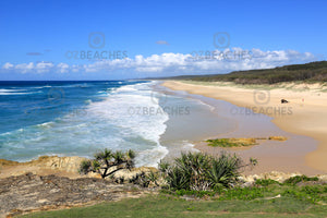 Photograph of a clear sunny day at Point Lookout Beach, North Stradbroke Island QLD