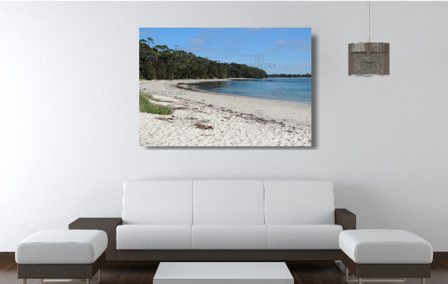 Photograph of a sunny day at Barfleur Beach in Jervis Bay on the south coast of NSW.